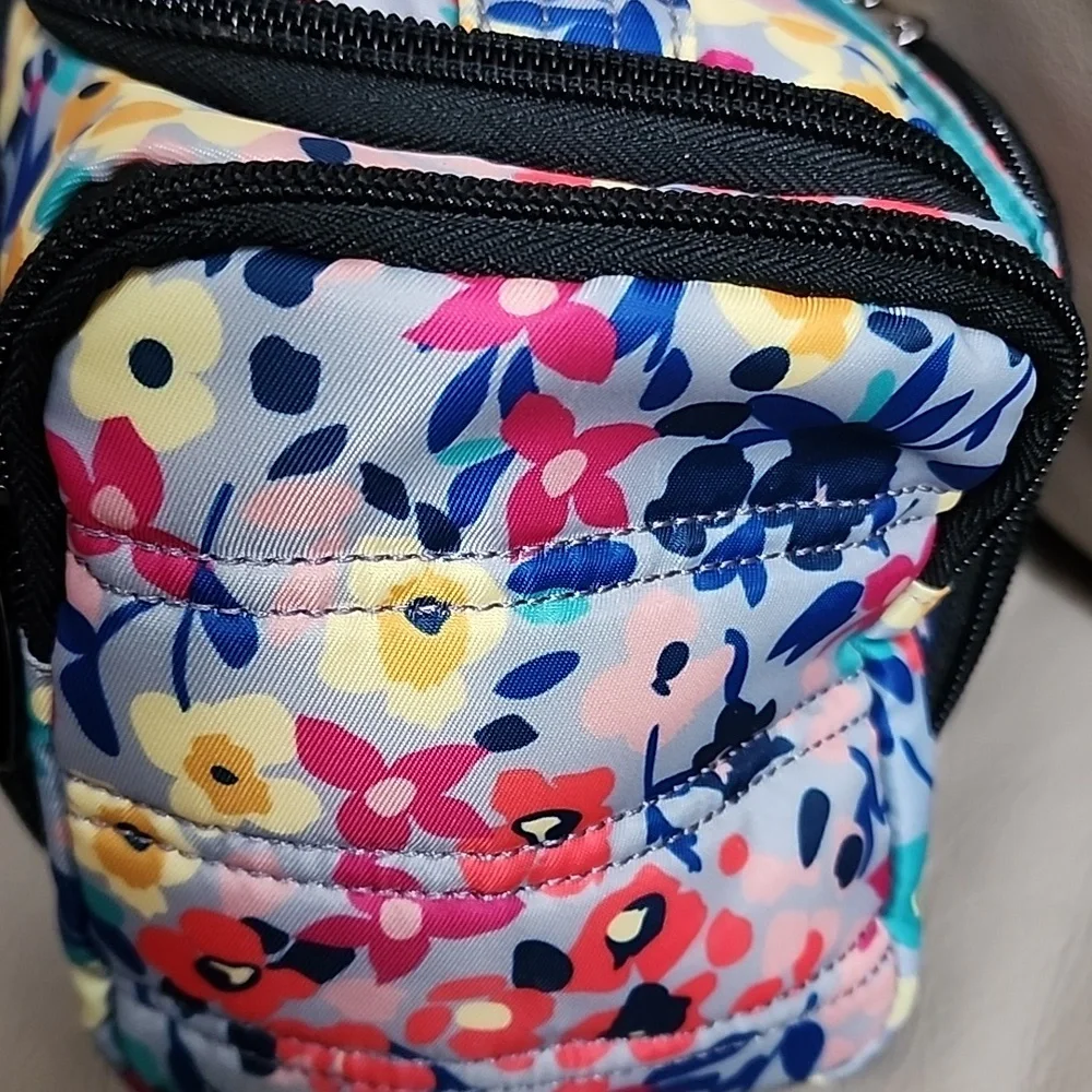 Lug Trolley Womems Gray Multo Floral Travel Bag  Preowned - Picture 7 of 14